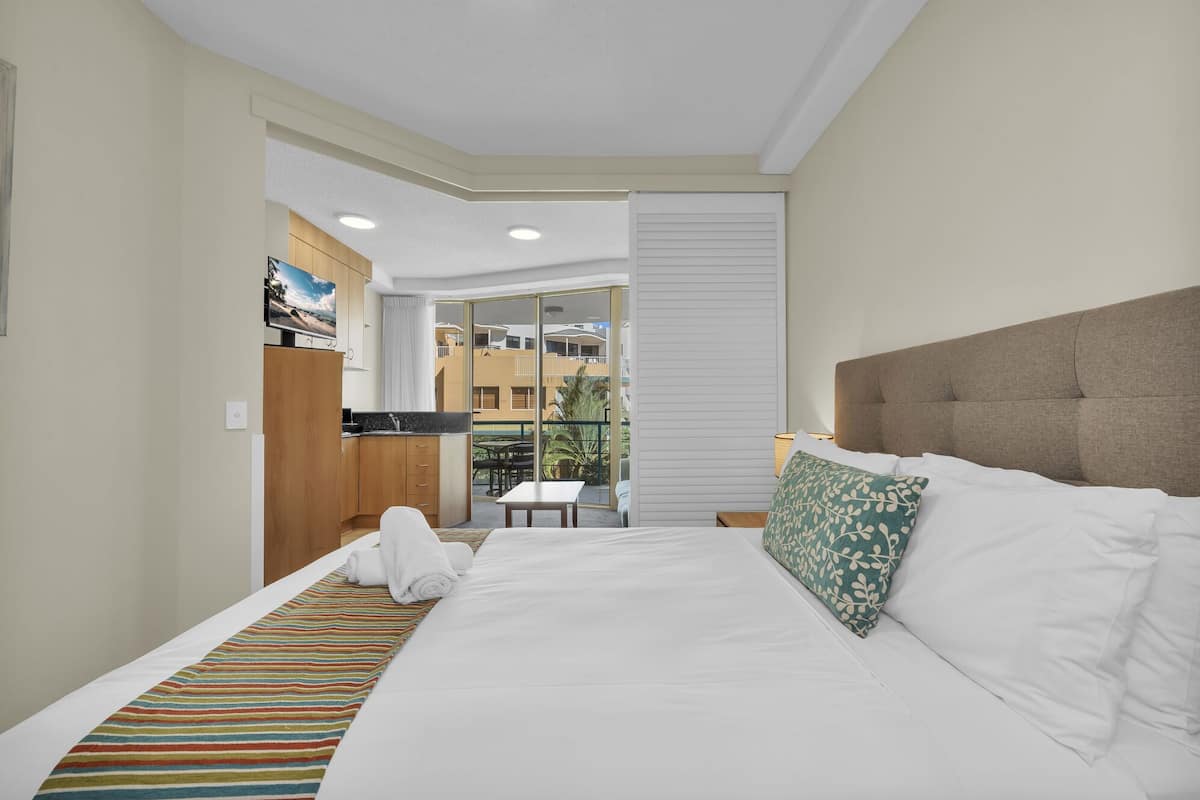Studio Resort Superior | Individually decorated, individually furnished, iron/ironing board