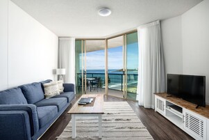 One Bedroom Rooftop | Living area | TV