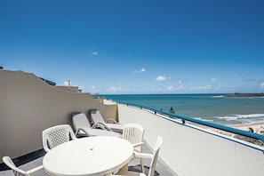 2 Bedroom Rooftop Superior | Individually decorated, individually furnished, iron/ironing board - Landmark Resort (Mooloolaba)