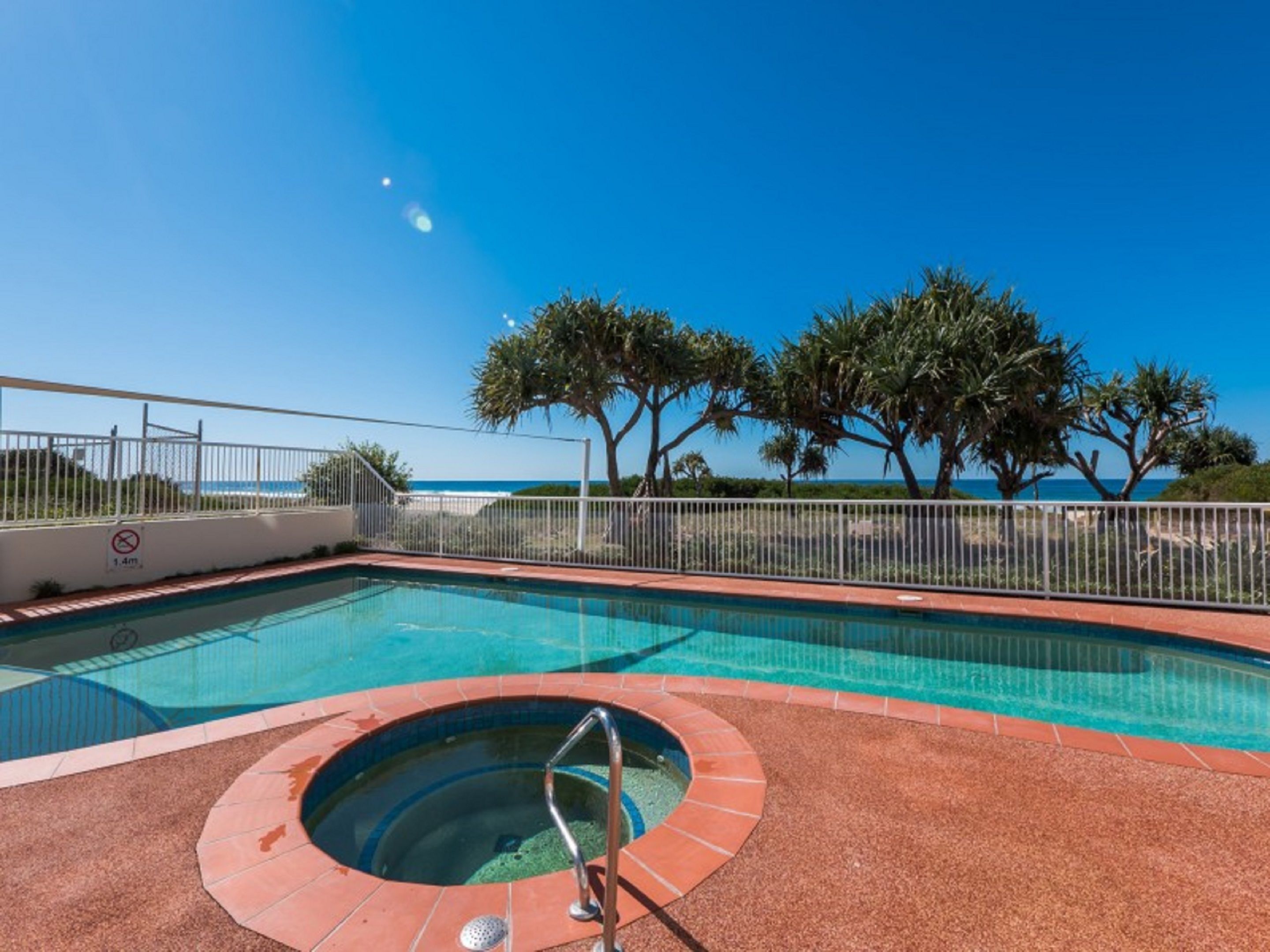 Regency on the Beach — image 3