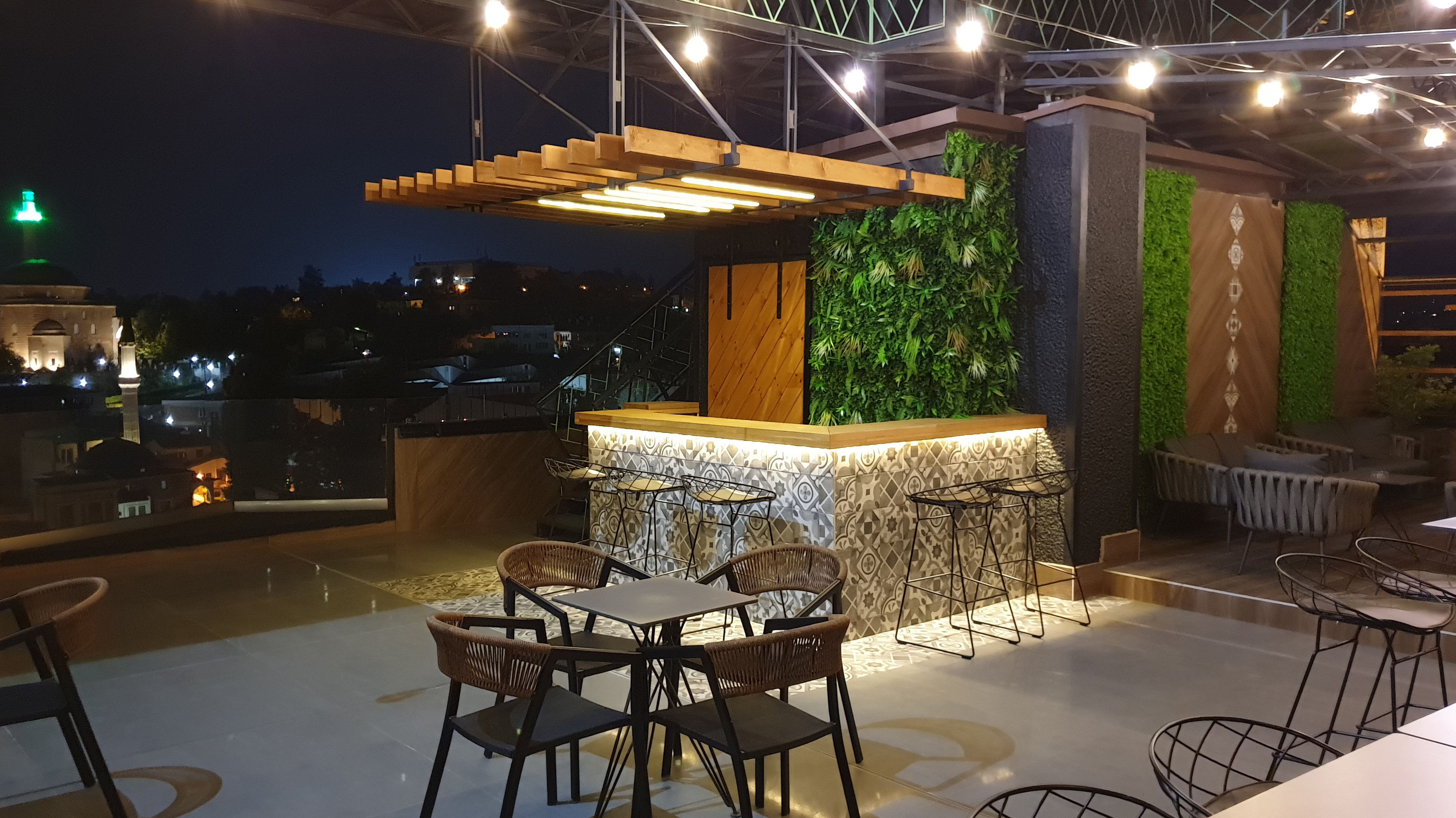 rooftop bar