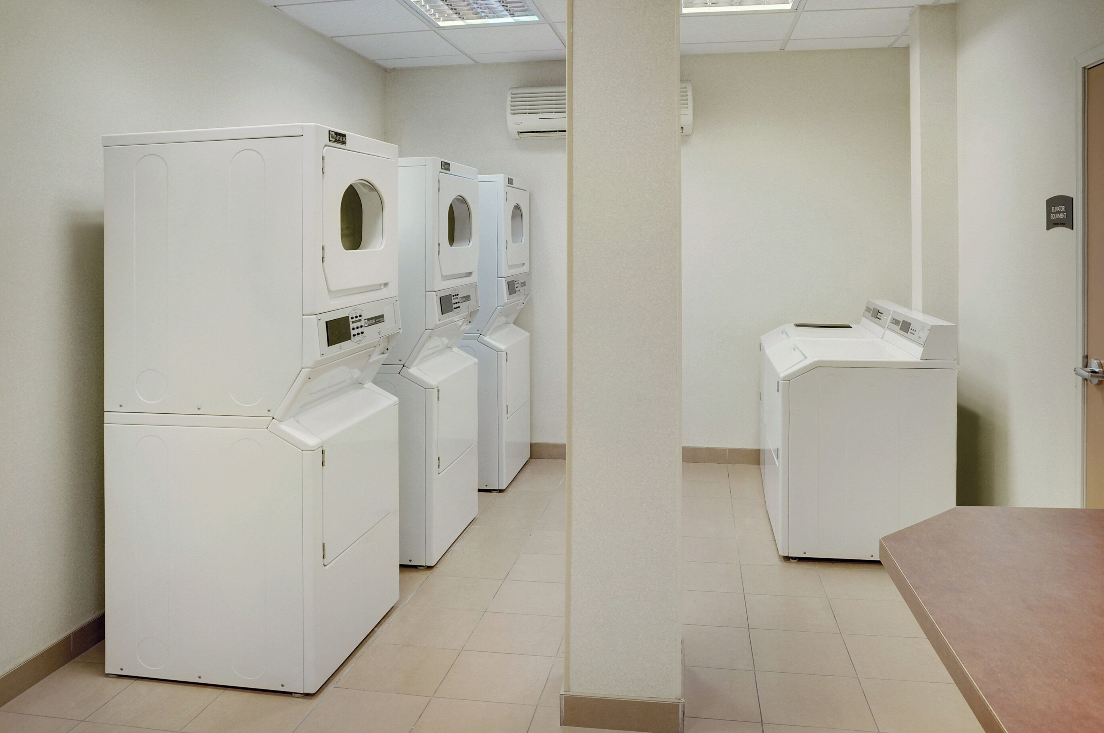 Photo - Staybridge Suites Oakville by IHG