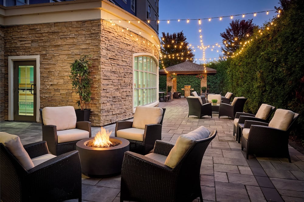 Staybridge Suites Oakville by IHG