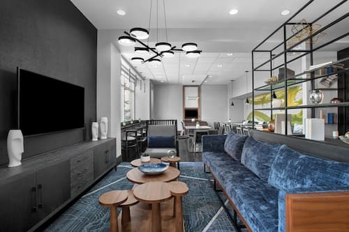 Bar lounge