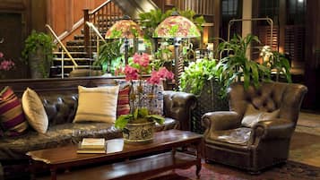 Sala de estar en el lobby