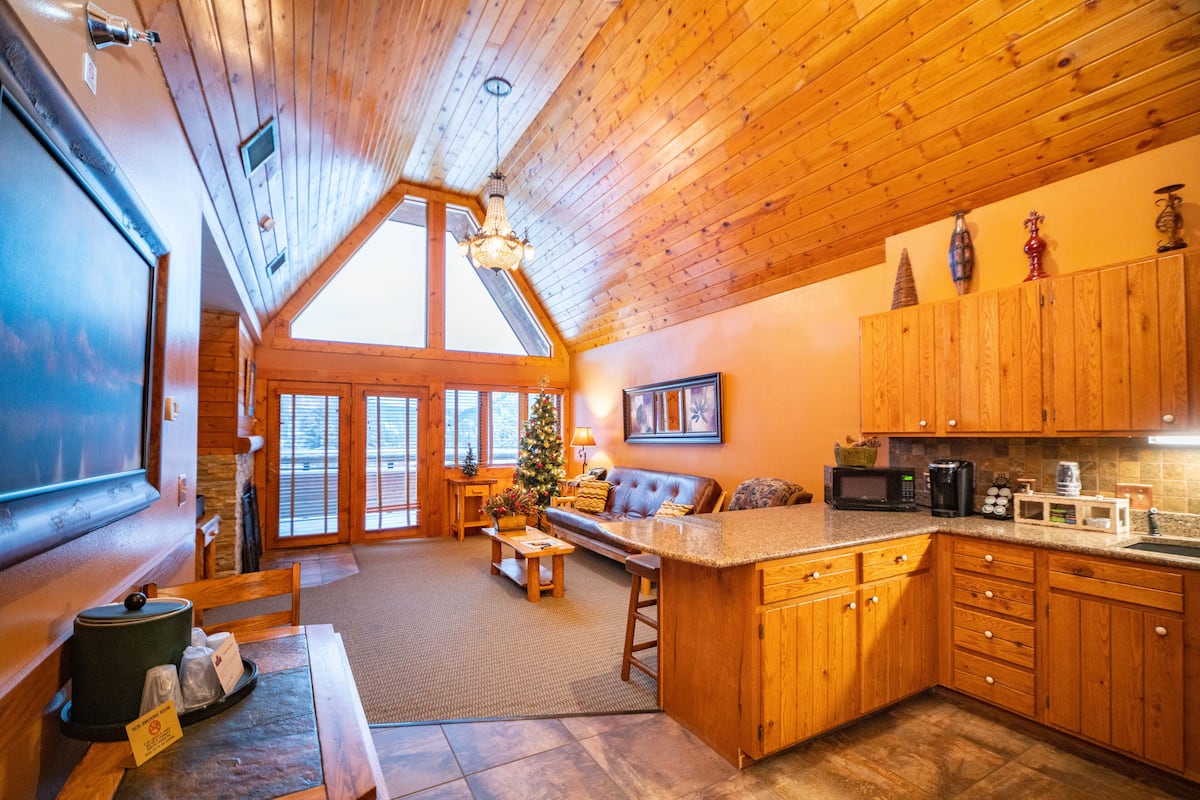 standard suite | 2 bedrooms, pillow-top beds, iron/ironing board, free cots/infant beds