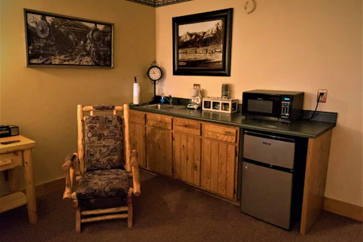 standard suite | 2 bedrooms, pillow-top beds, iron/ironing board, free cots/infant beds