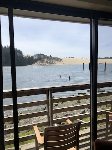 River House Inn, a Baymont by Wyndham