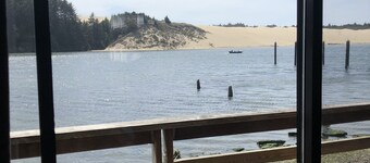 River House Inn, a Baymont by Wyndham