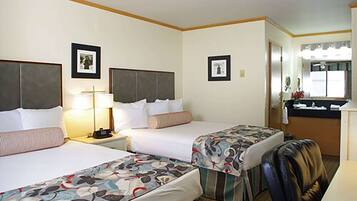 特色家居、办公桌、熨斗/熨衣板、免费 WiFi