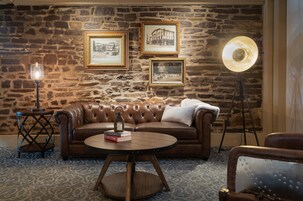 Área de estar no saguão