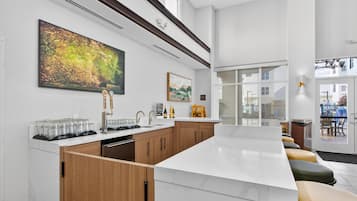 بار (في المنشاة)