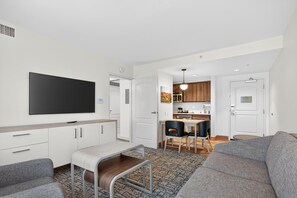 32-inch LCD TV with cable channels, TV, pay films - Homewood Suites by Hilton Carlsbad-North San Diego County (Carlsbad)