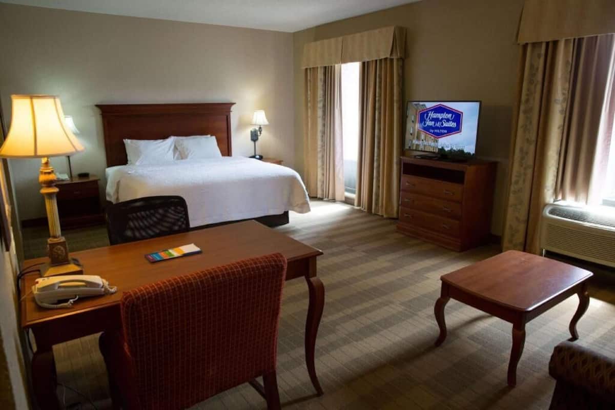 Zimmersafe, Bügeleisen/Bügelbrett, WLAN, Bettwäsche