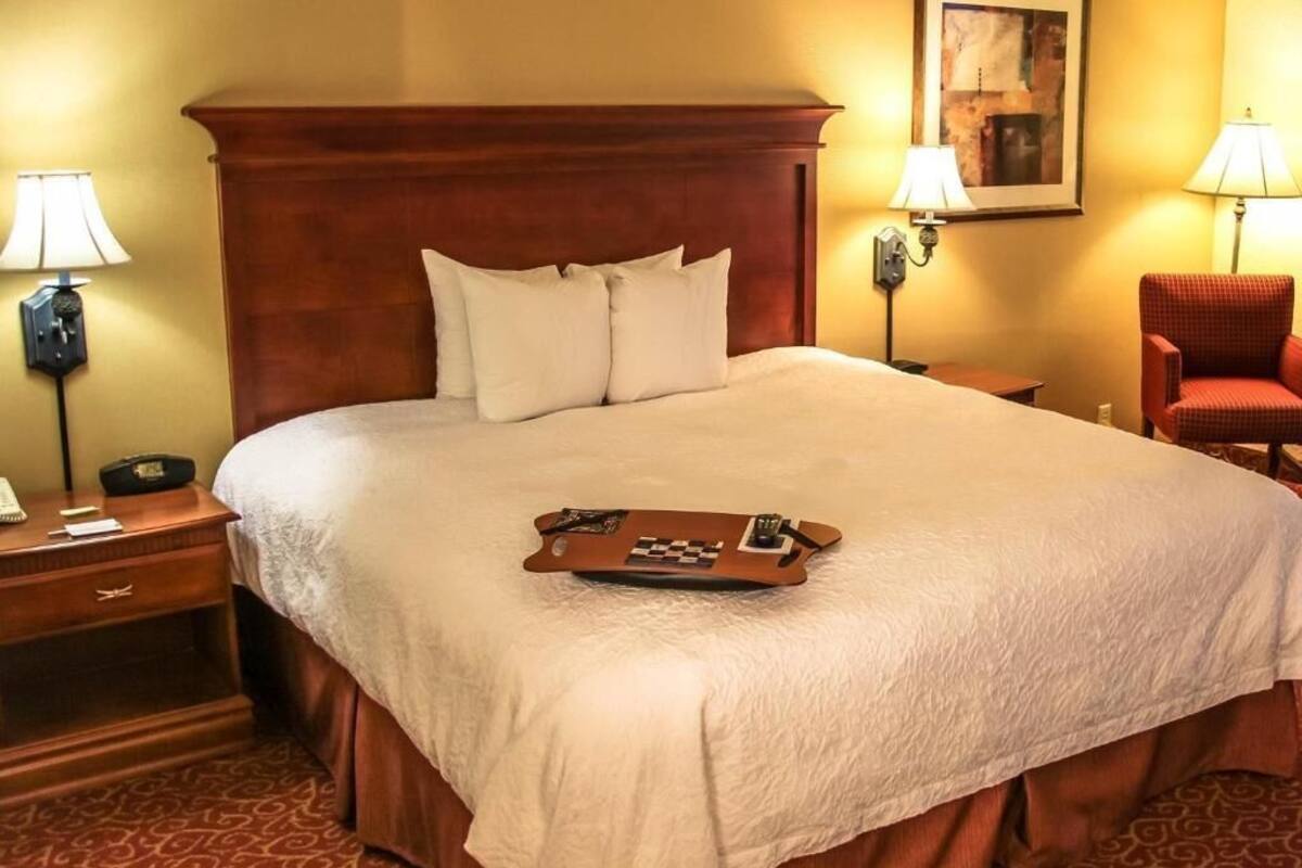 Zimmersafe, Bügeleisen/Bügelbrett, WLAN, Bettwäsche