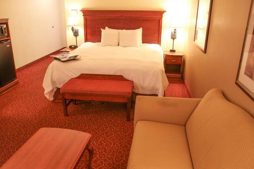 In-room safe, iron/ironing board, WiFi, bed sheets