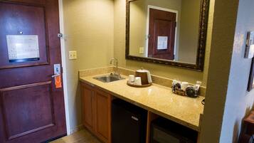 Studio Suite, 1 King-Bett, NR | Badezimmer