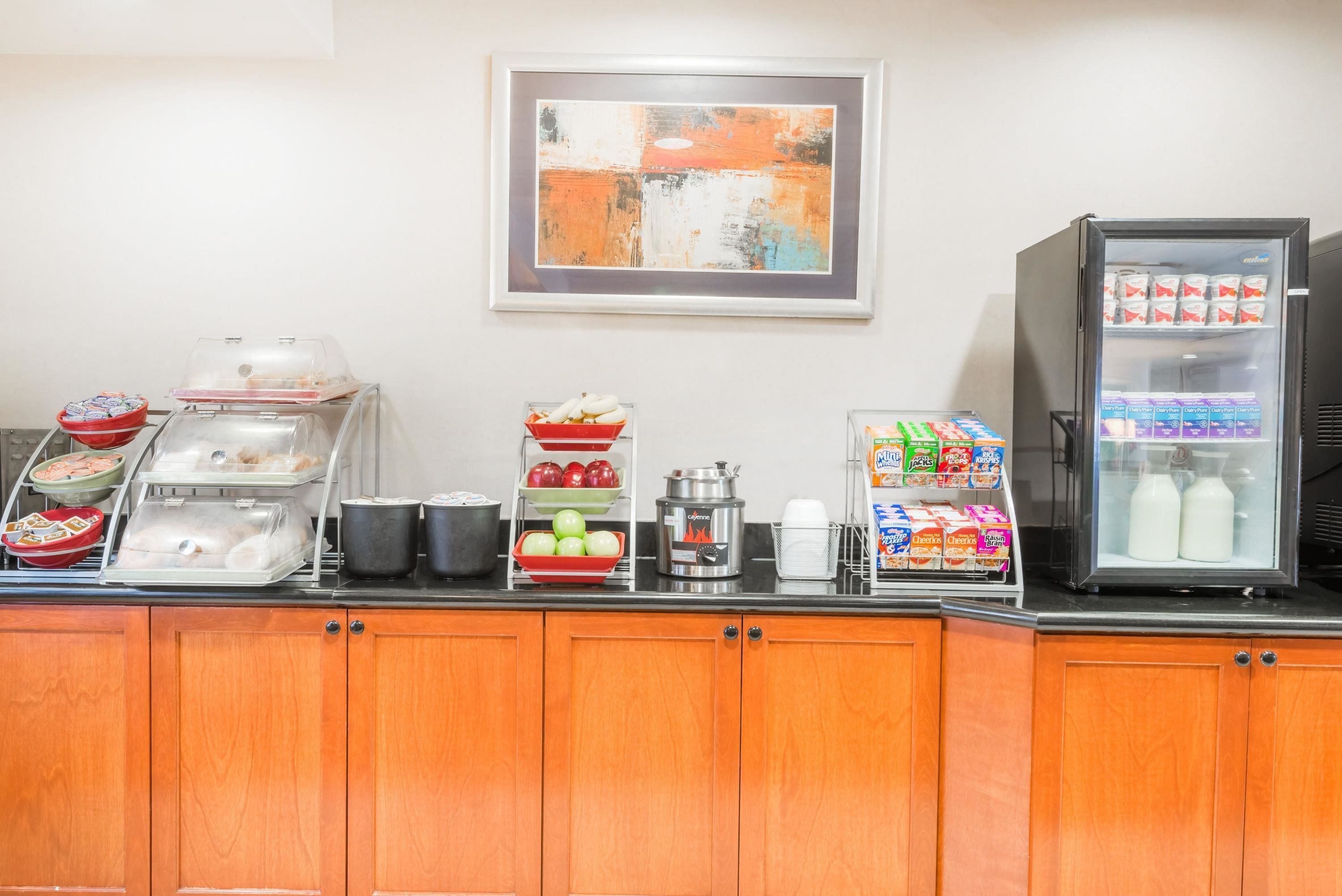 free daily continental breakfast