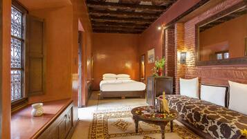 Riad Tiwaline Deluxe | Literie de qualité supérieure, minibar, coffres-forts dans les chambres