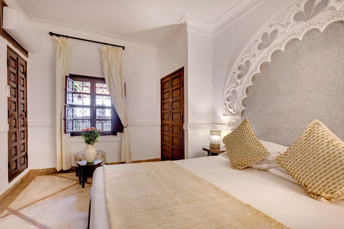 Riad Bab Firdaus Deluxe | Premium bedding, minibar, in-room safe, individually decorated