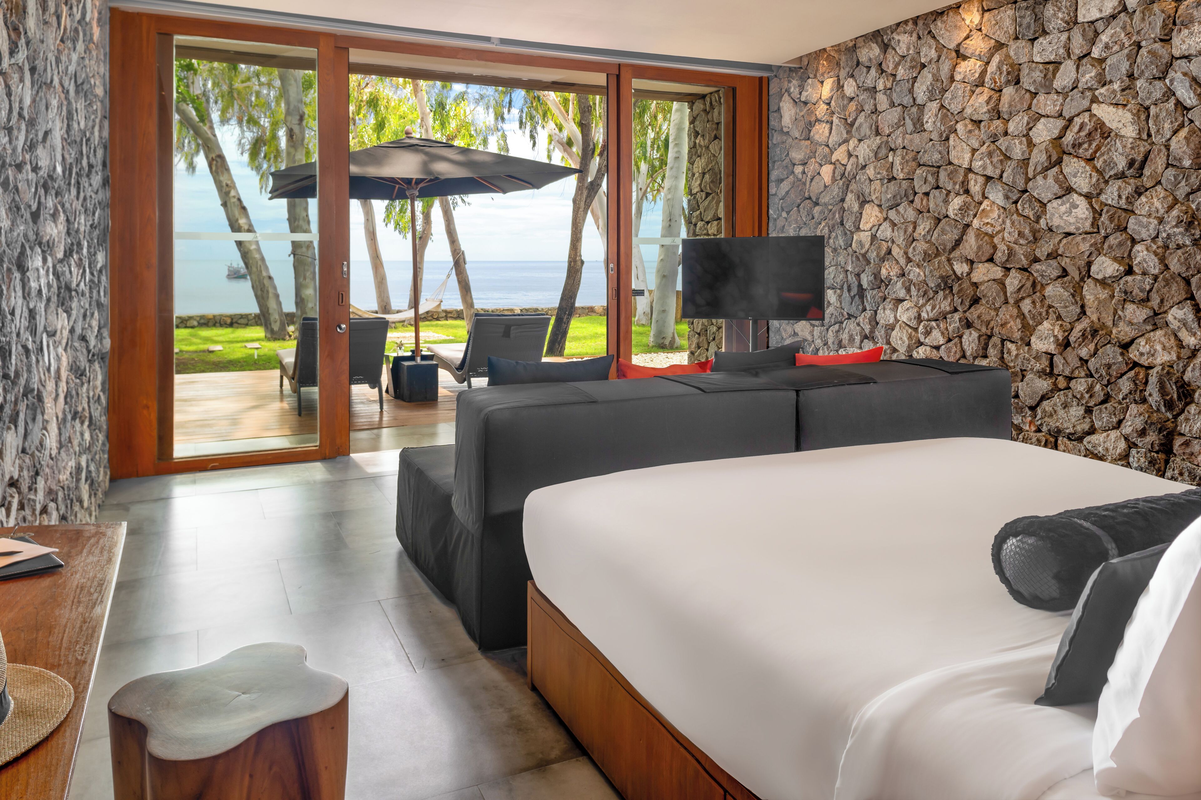 Deluxe Oceanfront Pool Villa | Minibar, Zimmersafe, Bügeleisen/Bügelbrett, kostenloses WLAN