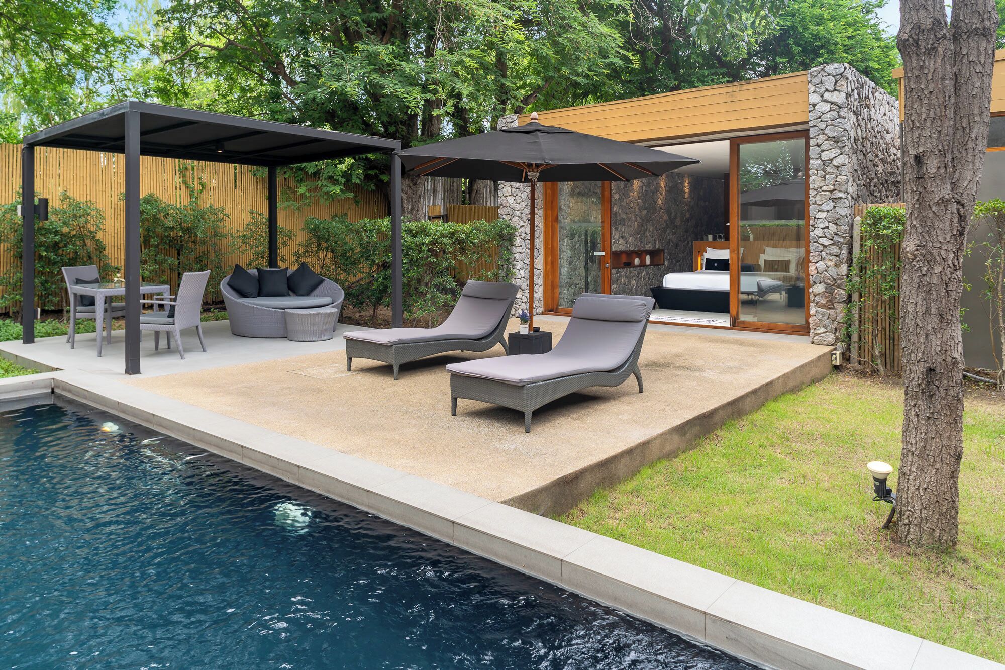 Deluxe Pool Villa | Terrace/patio