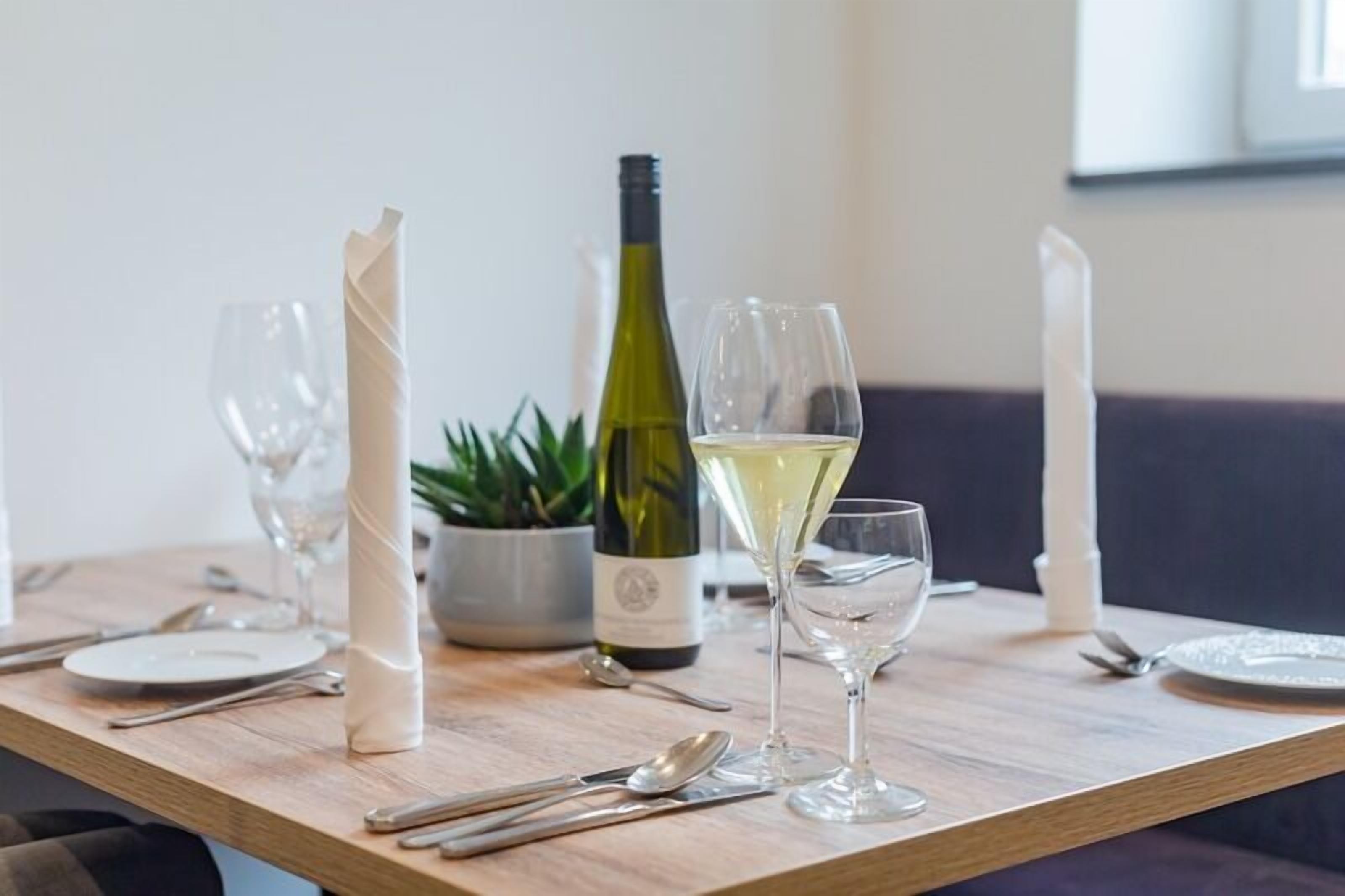 breakfast, lunch, dinner served; regional cuisine, al fresco dining