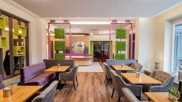 Frühstück, Mittagessen, Abendessen, regionale Küche, Speisen im Freien