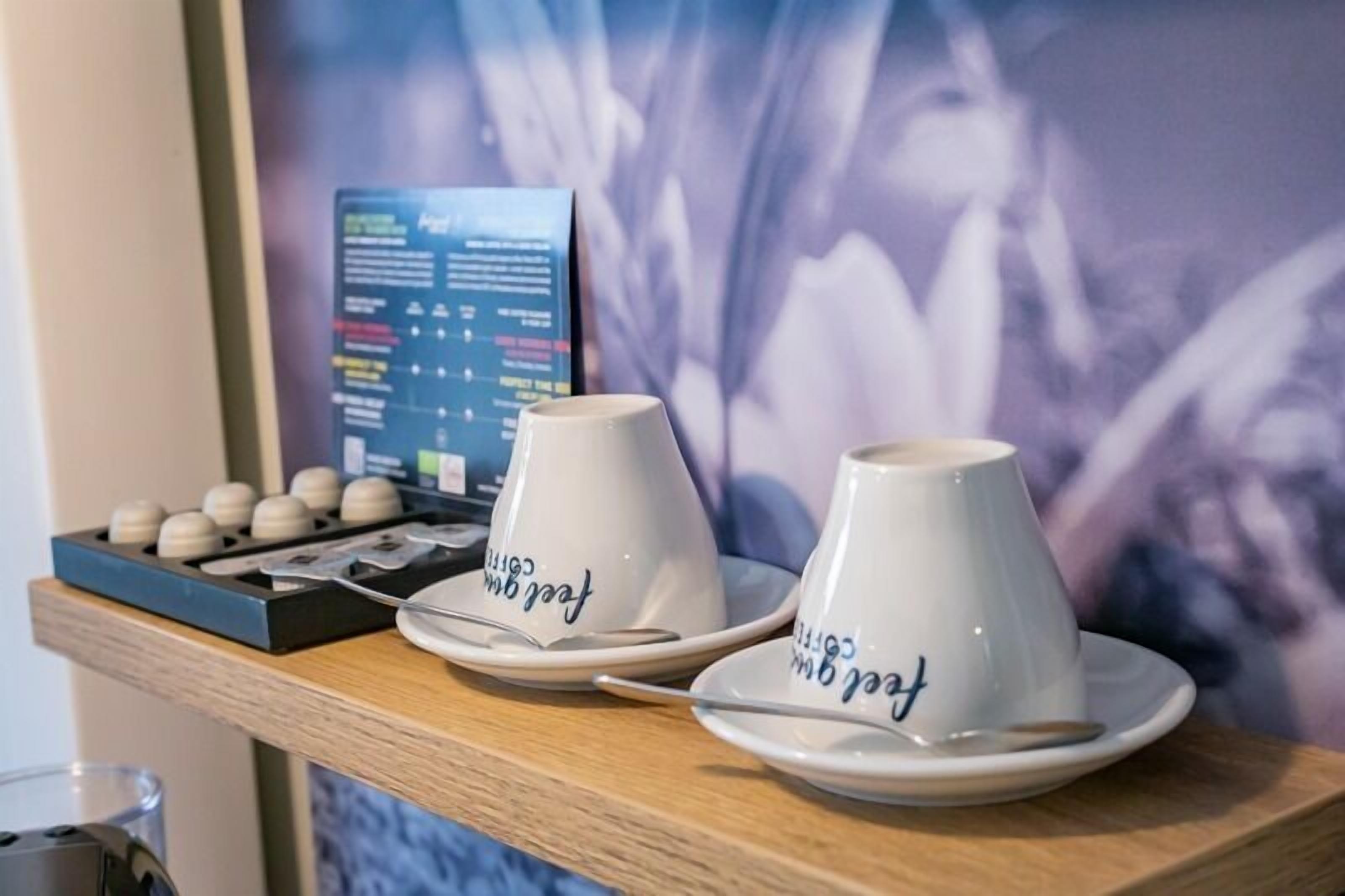 deluxe double room, balcony, river view | 1 bedroom, in-room safe, desk, laptop workspace