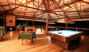Games room - Badian Island Wellness Resort (Badian)