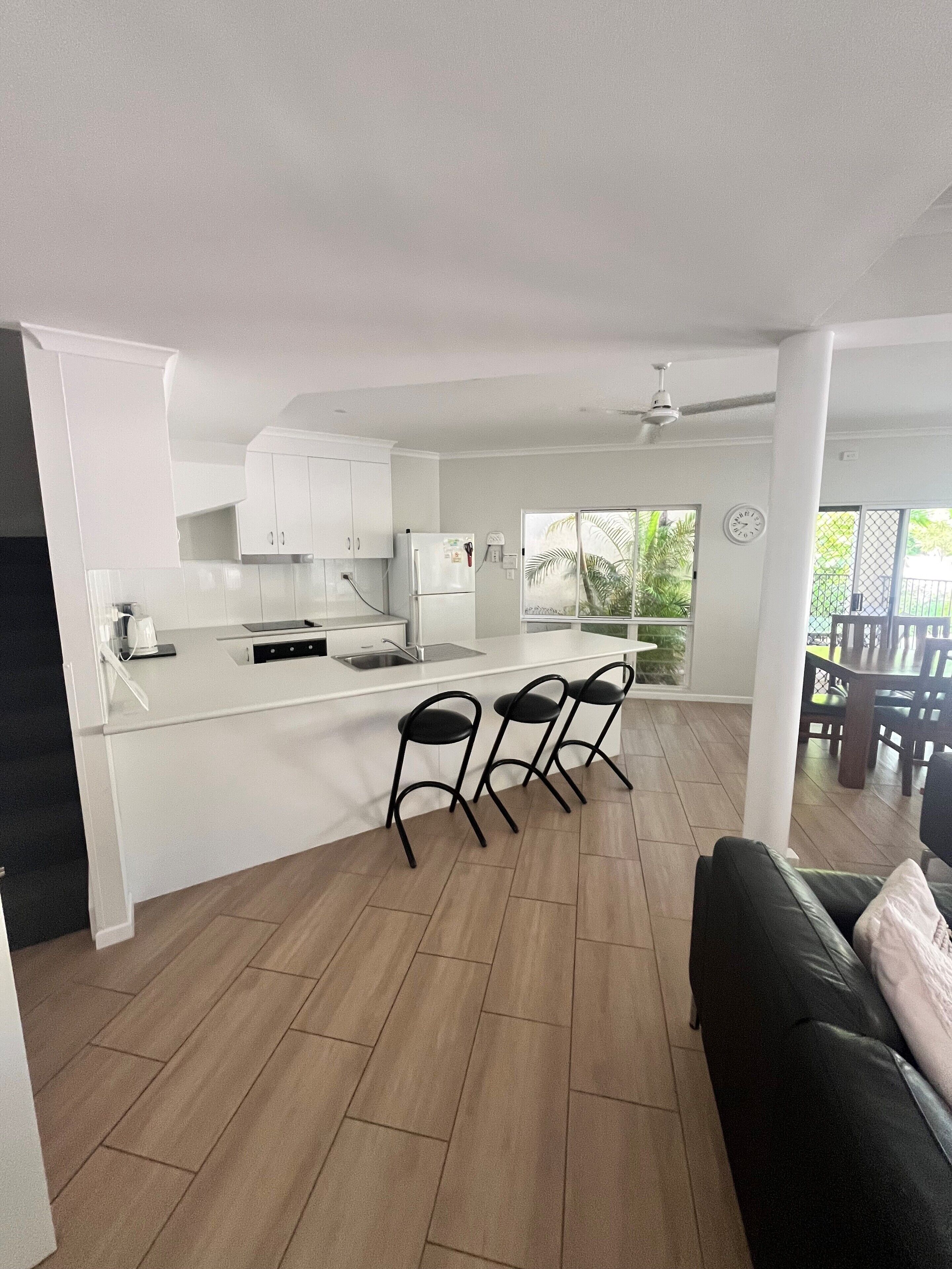 别墅, 4 间卧室 | 私人厨房 | 大冰箱、微波炉、烤箱、炉灶