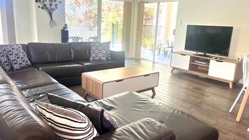3-Bedroom Modern Villa with Private Pool | Garden view