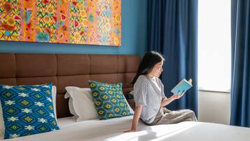 Classic-Doppel- oder -Zweibettzimmer, Nichtraucher, Stadtblick | Minibar, Zimmersafe, individuell dekoriert, individuell eingerichtet