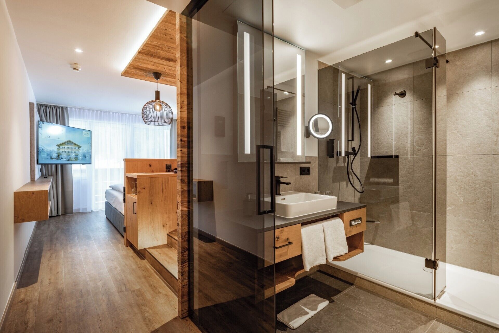 deluxe double room | hypo-allergenic bedding, down duvets, minibar, in-room safe