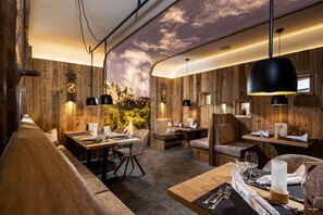 Der serveres morgenmad og aftensmad