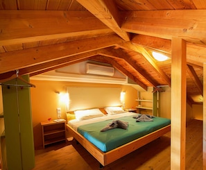 Matelas mémoire de forme, coffres-forts dans les chambres