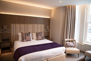 Superior Double or Twin Room | In-room safe, desk, laptop workspace, blackout drapes - Merit Kensington Hotel (London)