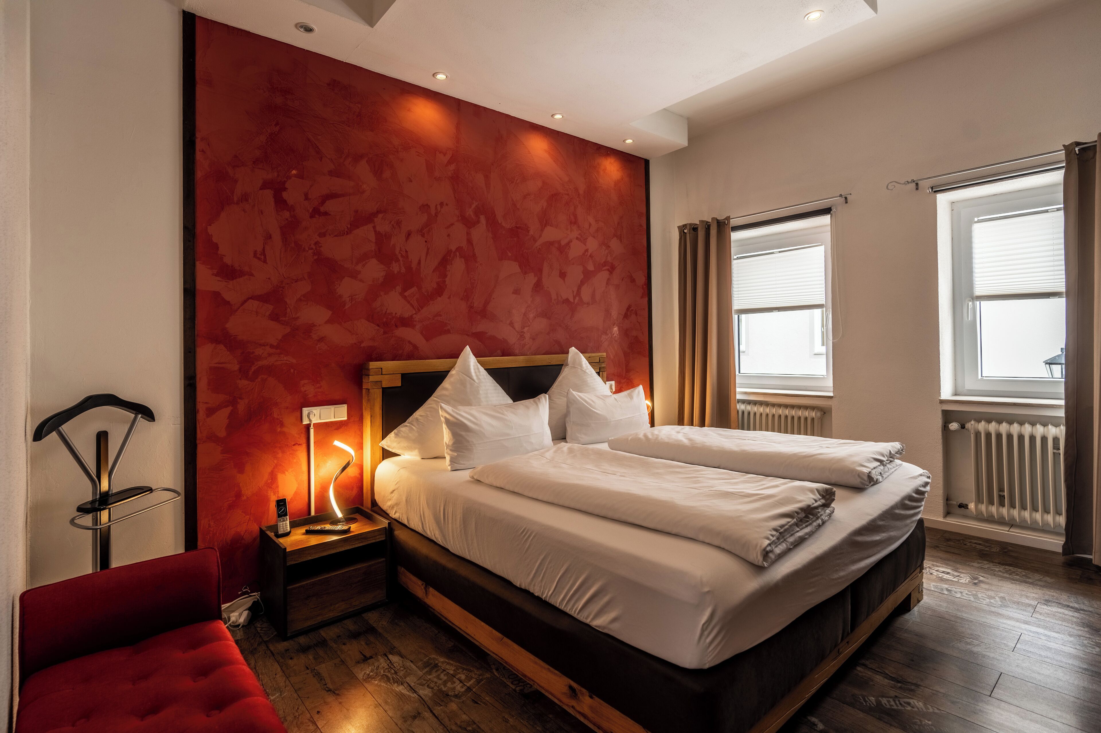 deluxe apartment, 1 queen bed with sofa bed | 1 bedroom, in-room safe, blackout curtains, iron/ironing board