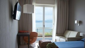 Familienzimmer, Terrasse, Seeblick