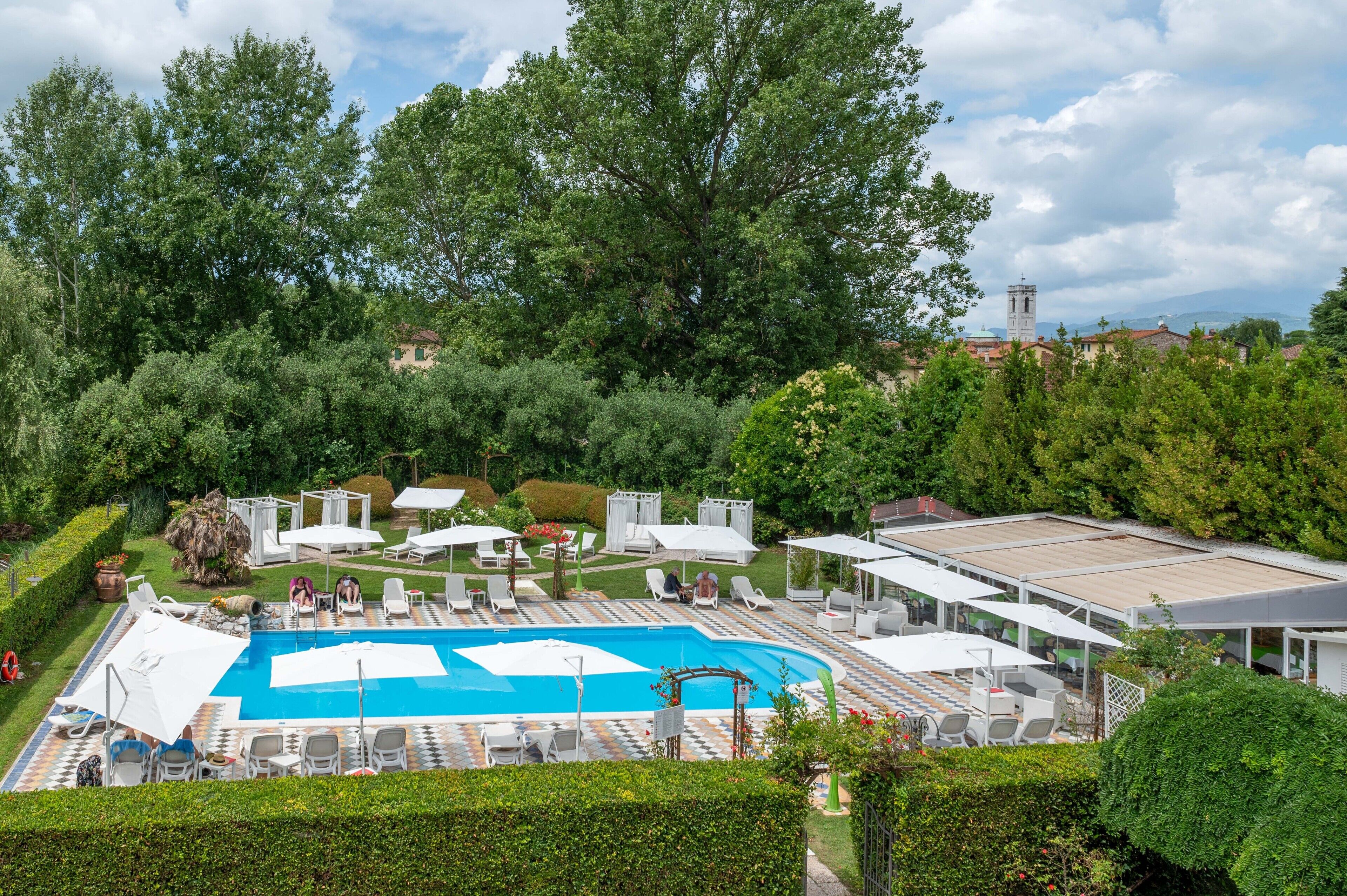 حمّام سباحة خارجي موسمي