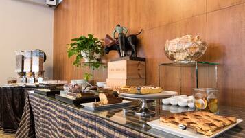 Daily full breakfast (EUR 15 per person)