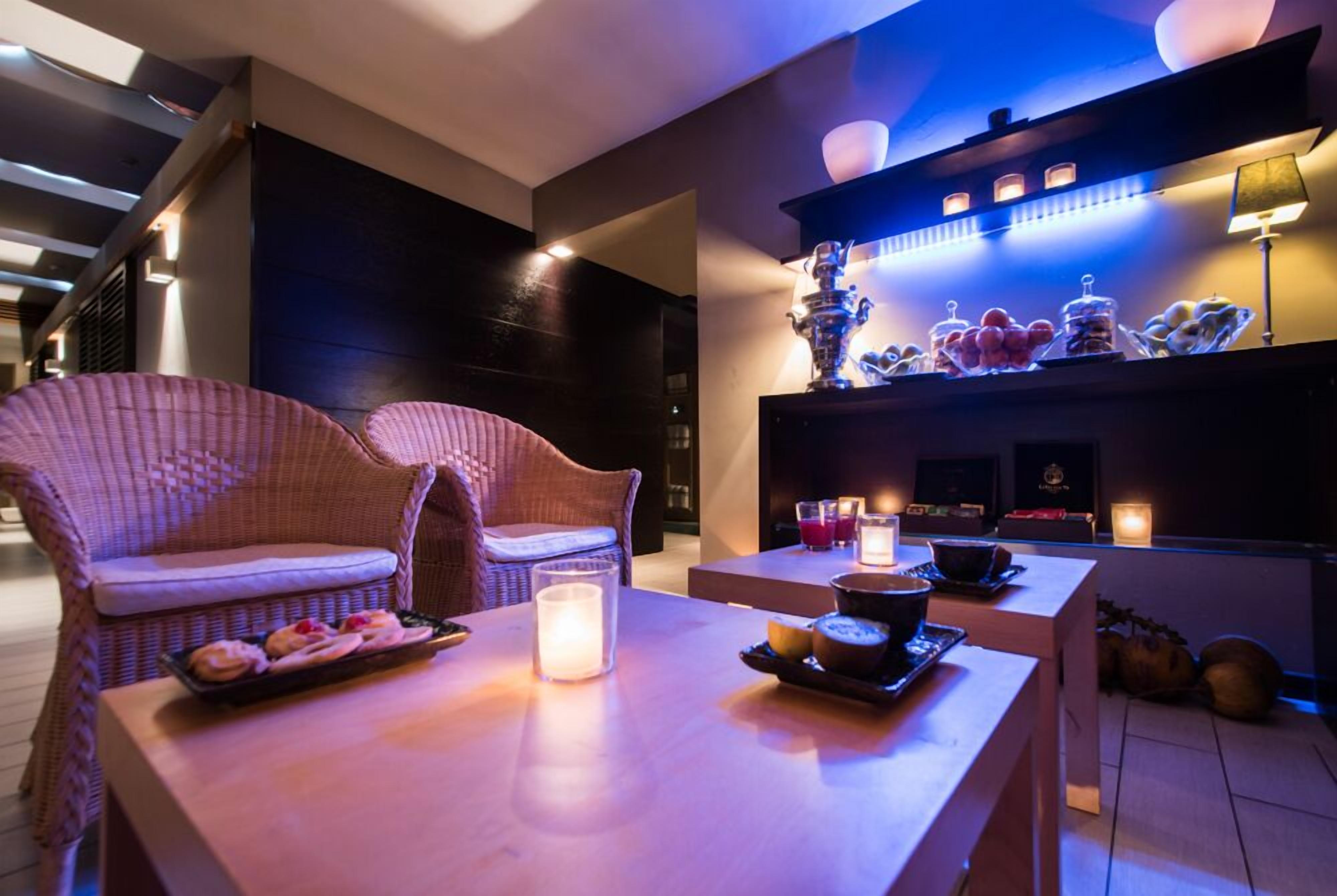 Sauna, Turkish bath/hammam, body treatments, aromatherapy, body wraps