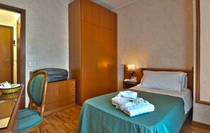 Hypo-allergenic bedding, minibar, in-room safe, desk