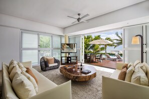 Egyptian cotton sheets, premium bedding, free minibar, in-room safe - Blue Diamond Luxury Boutique - All Inclusive - Adults Only (Playa del Carmen)