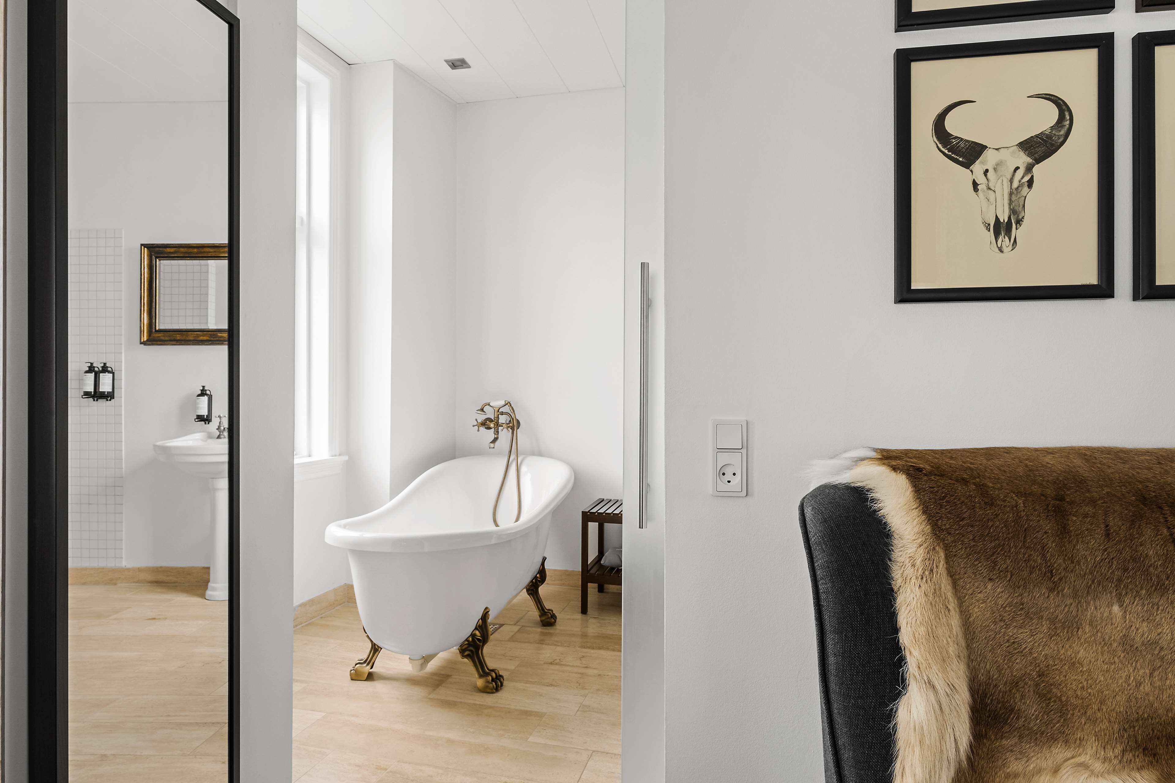 1 bedroom, hypo-allergenic bedding, desk, iron/ironing board