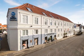 Esterni