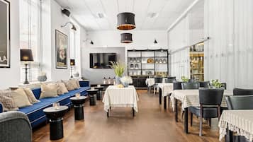 Bar (in der Unterkunft)