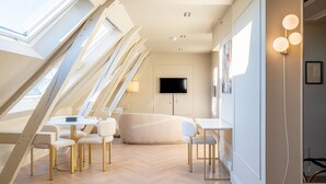 LED テレビ、ストリーミングサービス