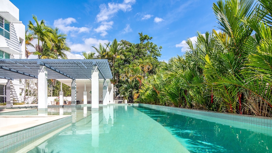 201 Lake Street Apartments