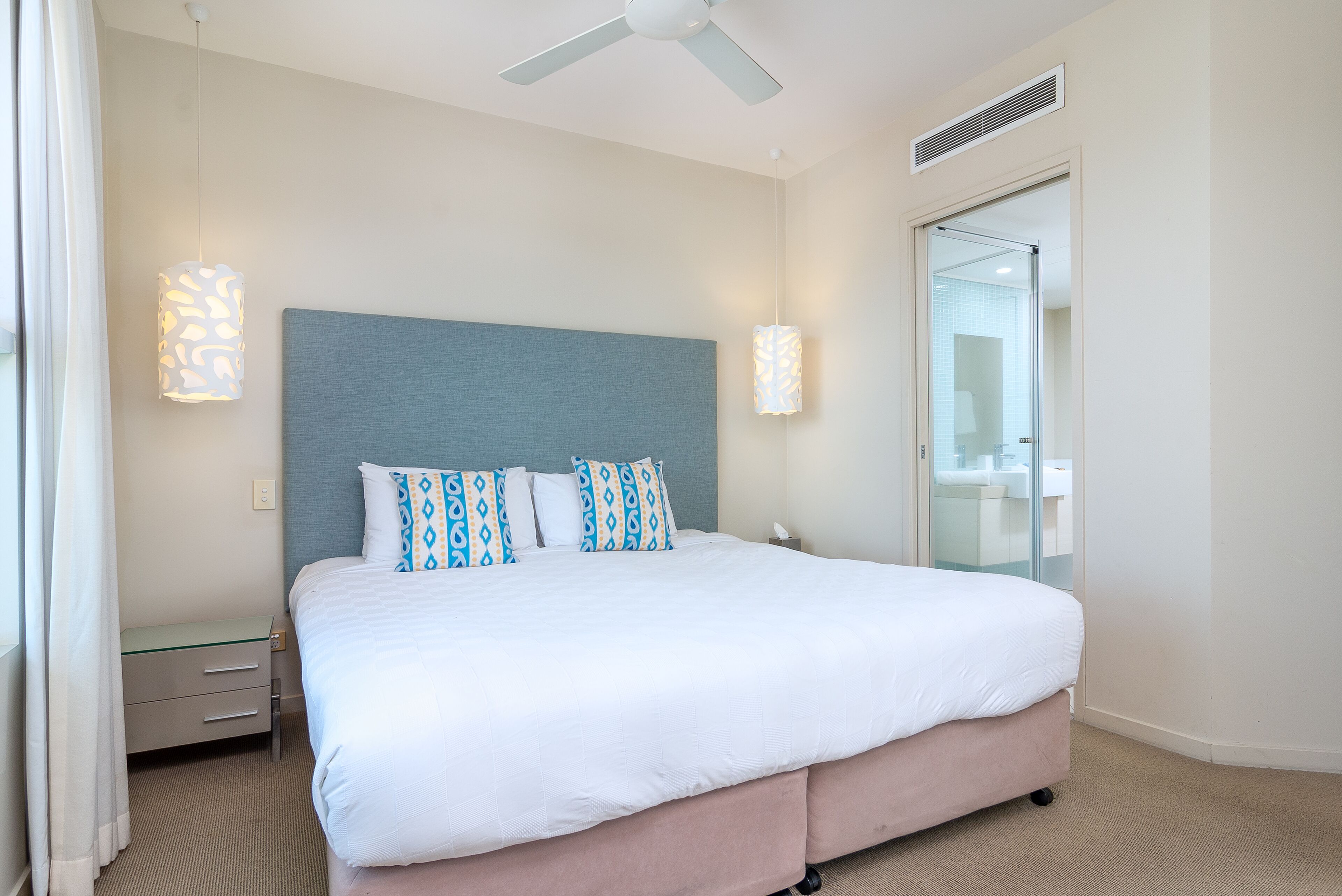 apartment, 2 bedrooms | individually decorated, individually furnished, iron/ironing board